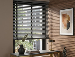 Aluminiumjalousien als Fensterdekoration